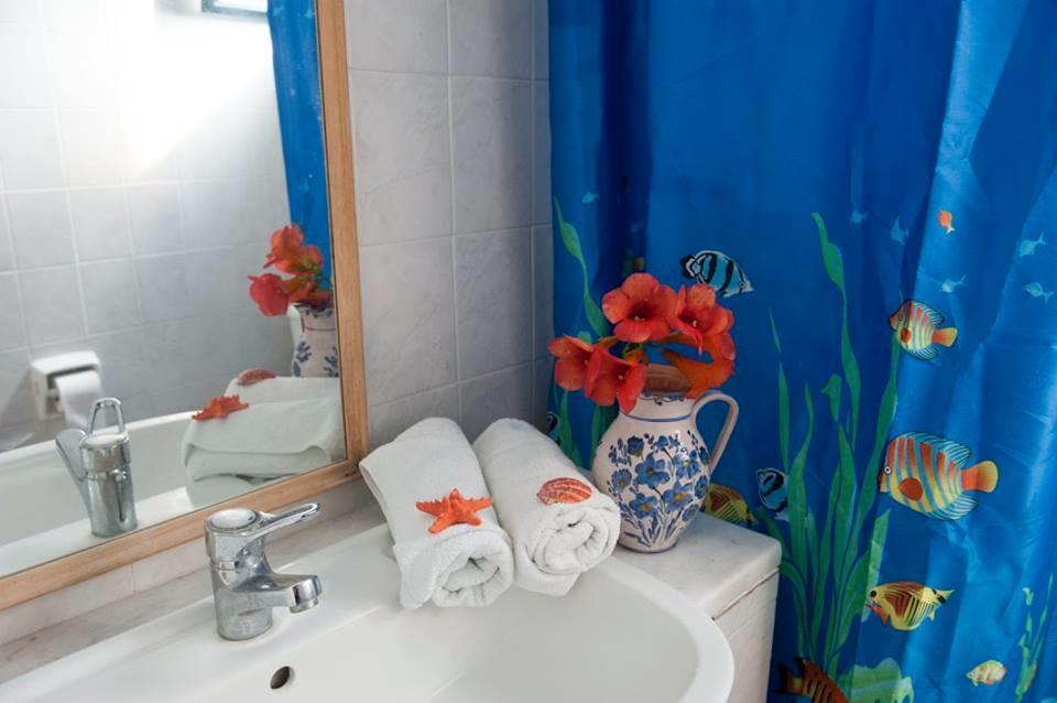 Pátmos Lampi'S Dolphinアパートホテル エクステリア 写真